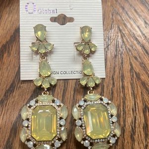 O Global very pretty earrings